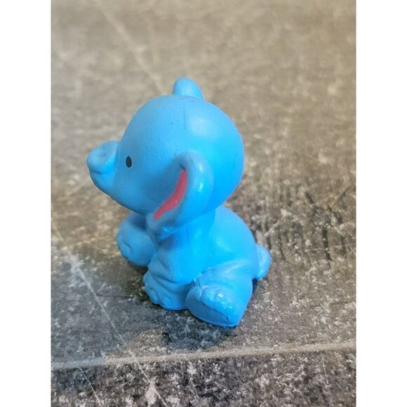 Mini blue baby elephant Safari Zoo toy figure - Picture 2 of 4